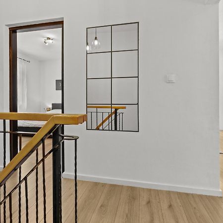 Green Oasis New Apartment Pola Esterno foto